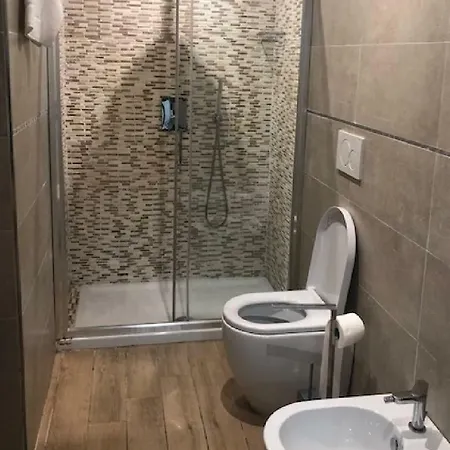 Konukevi Real La Spezia